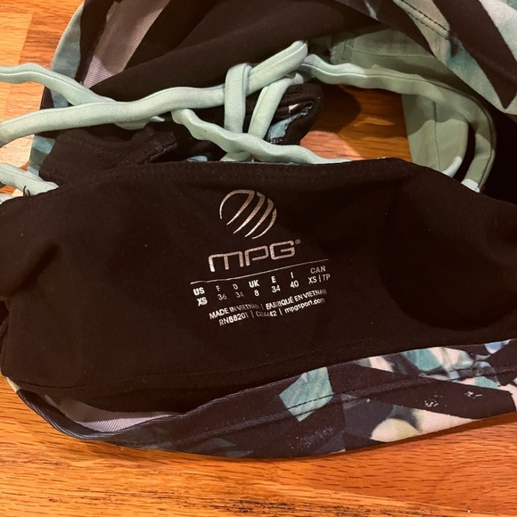 MPG Criss Cross Back Sports Bra XS - Picture 3 of 3